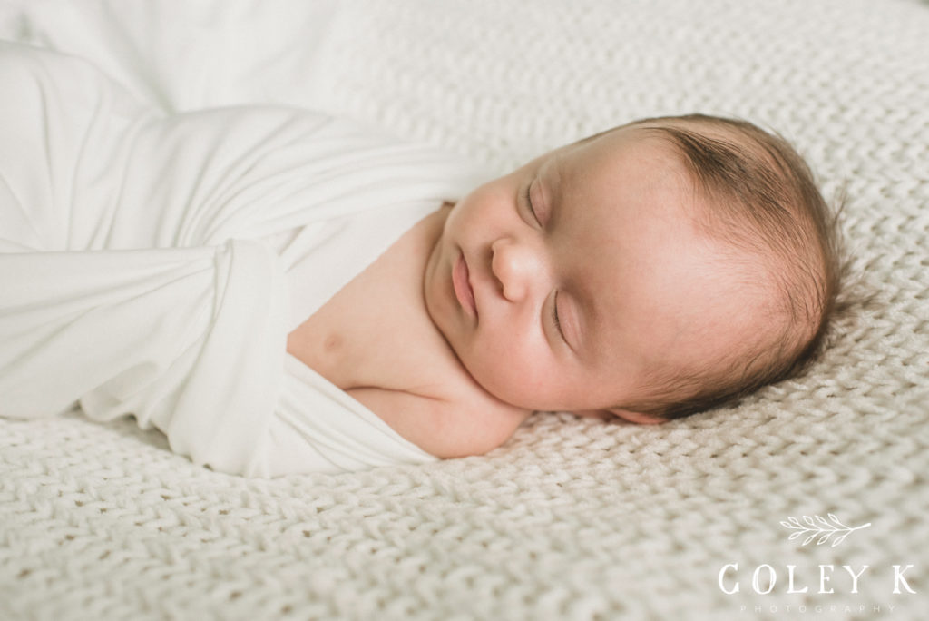 newborn baby photos simple and authentic