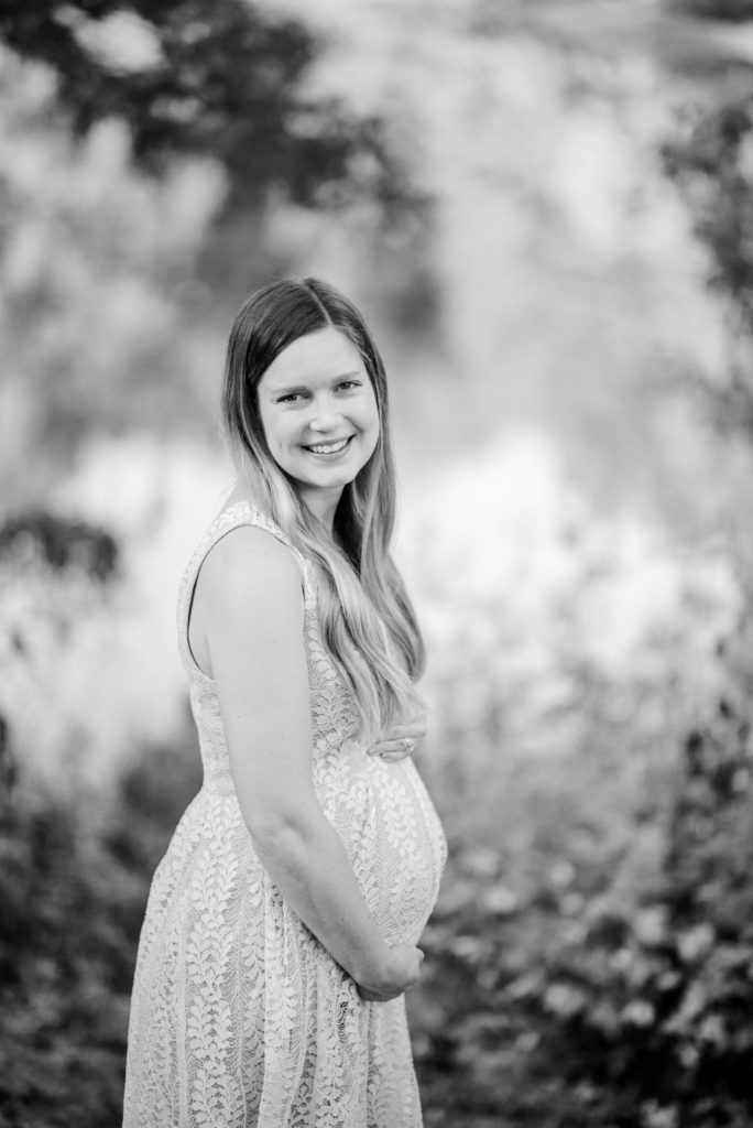 Classic Black and White Maternity PHotos 