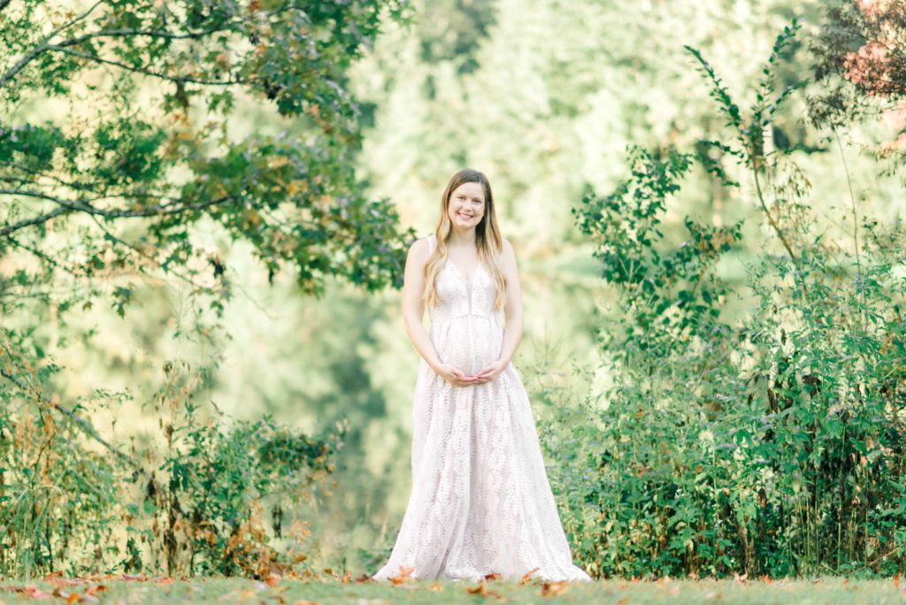 Tallahassee Maternity Photographer photo poses by lake